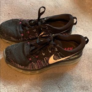 Womens Nike Flyknit Max size 9